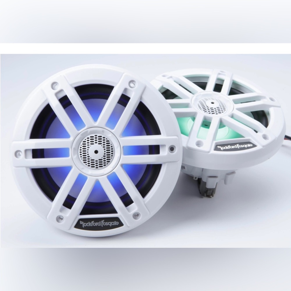 Rockford Fosgate M1-65
M1 Series 6-1/2" Color-Optix™ marine speakers (White